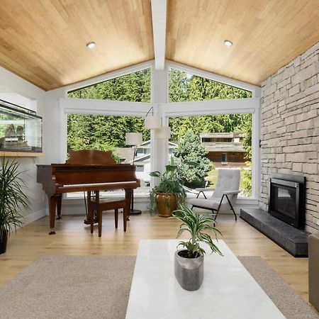 Beautiful Villa With Heated Pool Hot Tub By Forest North Vancouver Bagian luar foto
