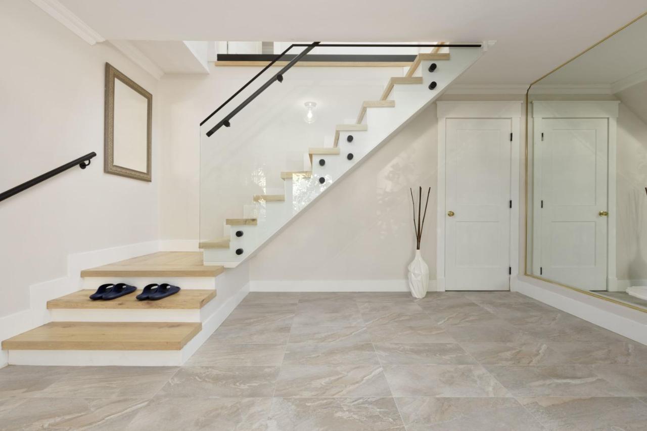 Beautiful Villa With Heated Pool Hot Tub By Forest North Vancouver Bagian luar foto